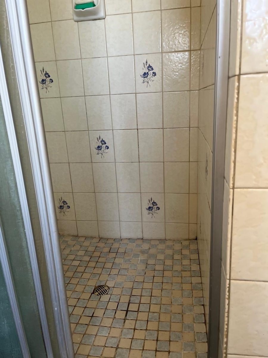  Bedroom Property for Sale in Cravenby Western Cape